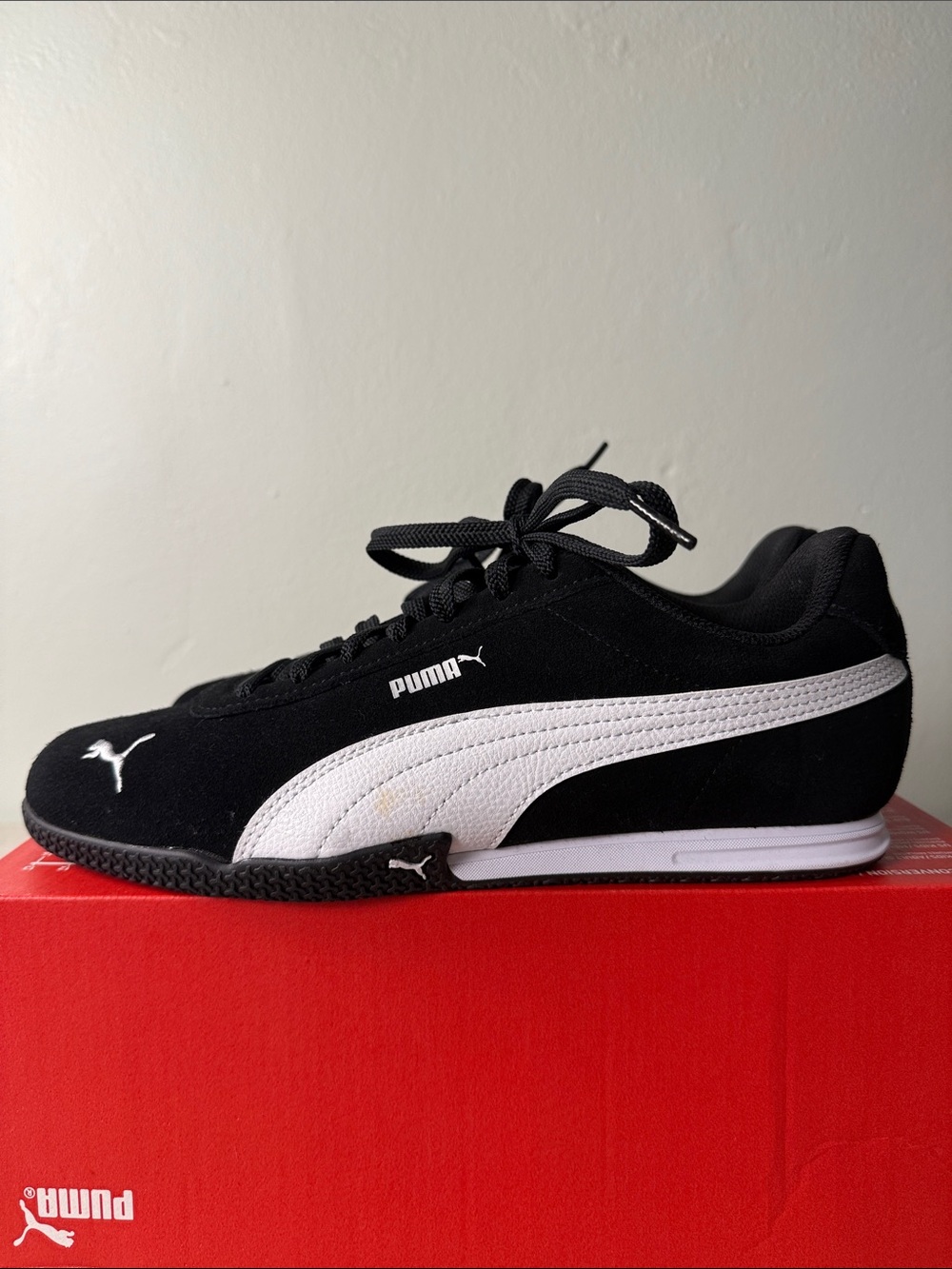 Puma Women’s Black & White Bella Donna Sneakers Size 8.5